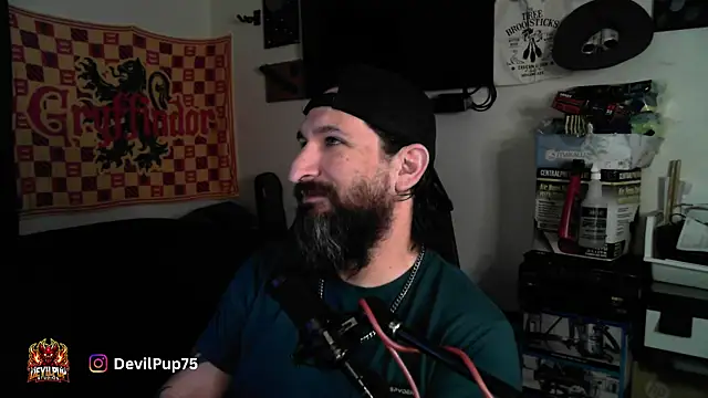 DevilPup75  online show from 8, 4, 2026