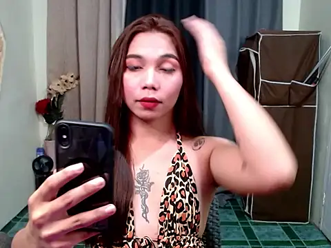 Snapshot of Urslut_zamara chatting on 25, 9, 2025 Urslut zamara online show from 25, 9, 2025