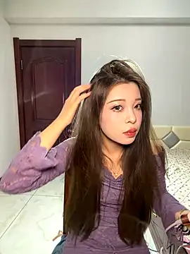 tuanzi125216 online show from 8, 11, 2025