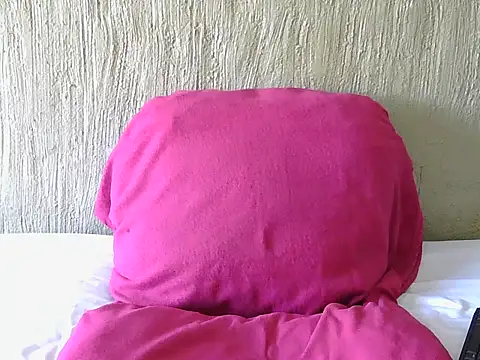 Snapshot of SweetestPearlx chatting on 25, 11, 2025 SweetestPearlx online show from 25, 11, 2025