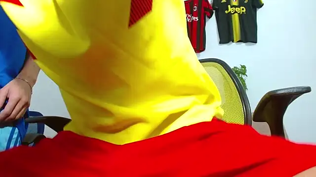 skinny23cm online show from 23, 2, 2026