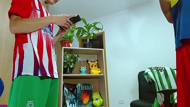 skinny23cm online show from 20, 11, 2025