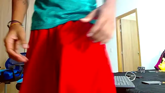 skinny23cm online show from 7, 1, 2025