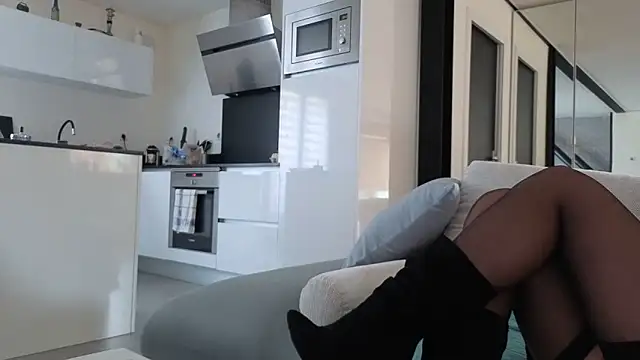 bellemasquer online show from 7, 2, 2026