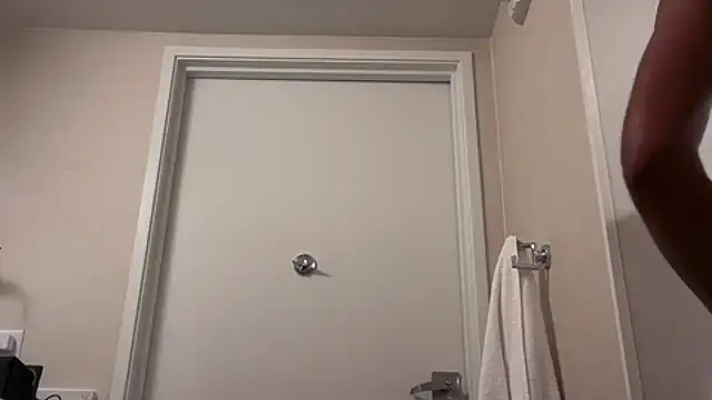 Snapshot of DERTYLAY chatting on 15, 11, 2025 DERTYLAY online show from 15, 11, 2025