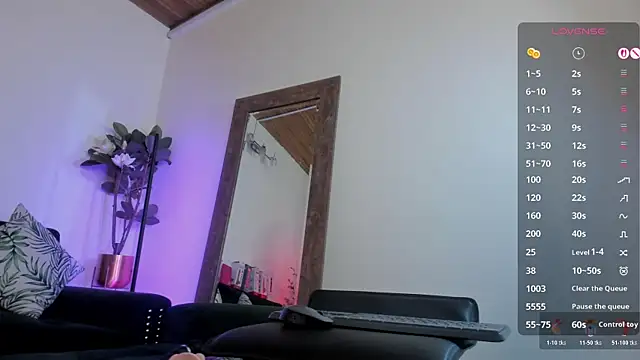 tyler jones  online show from 18, 12, 2025