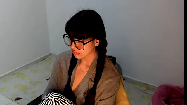 meganmiauu online show from 25, 5, 2026