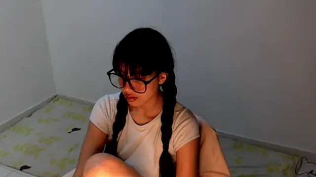 meganmiauu online show from 3, 6, 2026