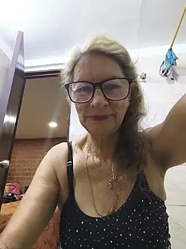 Snapshot of MaryeLunna chatting on 23, 7, 2026 MaryeLunna online show from 23, 7, 2026