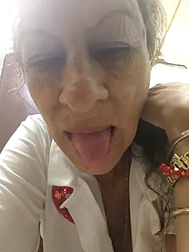 Snapshot of MaryeLunna chatting on 8, 11, 2025 MaryeLunna online show from 8, 11, 2025