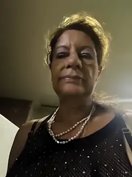 Snapshot of MaryeLunna chatting on 31, 10, 2025 MaryeLunna online show from 31, 10, 2025