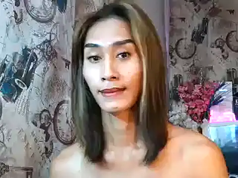 Snapshot of youarea_dreamer chatting on 30, 10, 2025 youarea dreamer online show from 30, 10, 2025