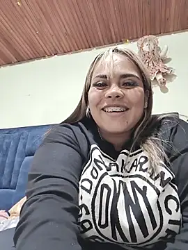 EmilyDuran  online show from 19, 12, 2025