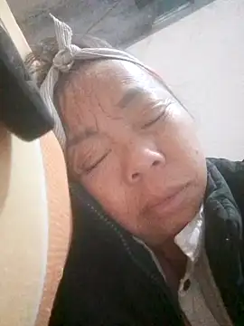 VangLe73 online show from 8, 11, 2025