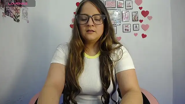 Pregnant Kloe online show from 24, 6, 2026