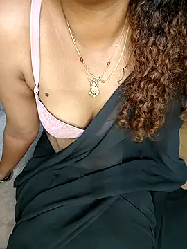 Snapshot of Tamilpallavi chatting on 30, 4, 2026 Tamilpallavi online show from 30, 4, 2026