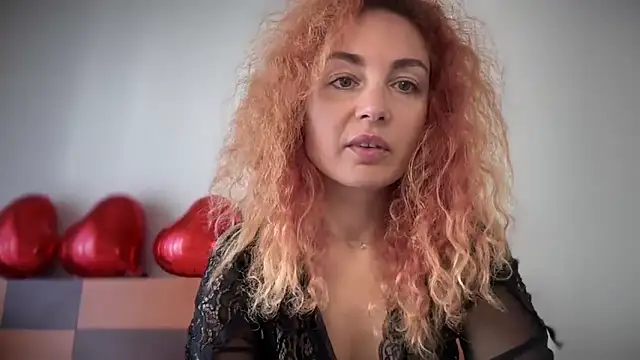 Reddgiirl online show from 13, 3, 2026