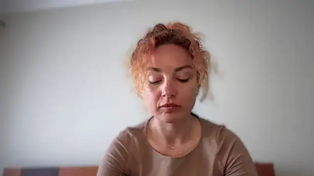 Reddgiirl online show from 20, 4, 2026