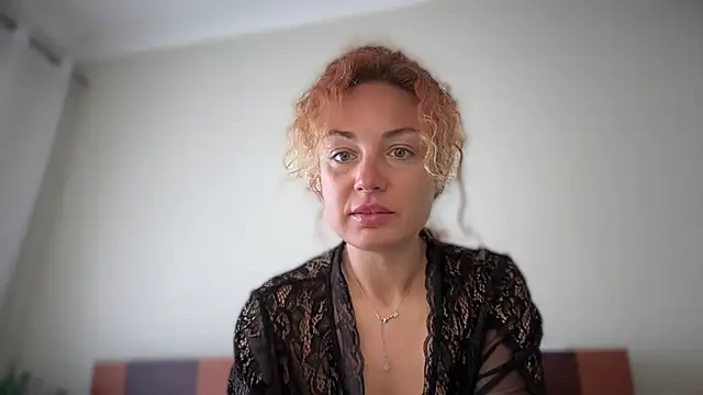 Reddgiirl online show from 21, 4, 2026