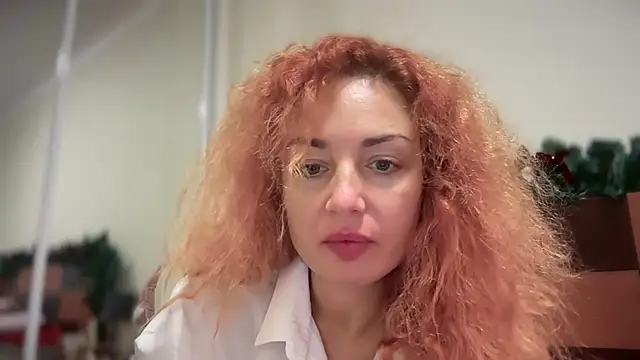 Snapshot of Reddgiirl chatting on 28, 11, 2025 Reddgiirl online show from 28, 11, 2025