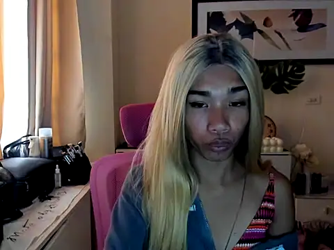 Snapshot of CharlotteMavis chatting on 20, 7, 2026 CharlotteMavis online show from 20, 7, 2026