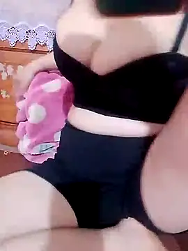 Snapshot of linhbe96xxx chatting on 11, 10, 2025 linhbe96xxx online show from 11, 10, 2025