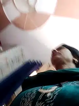 Snapshot of Soniya_Roy chatting on 24, 11, 2025 Soniya Roy online show from 24, 11, 2025