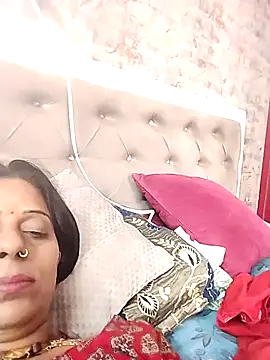 Snapshot of Soniya_Roy chatting on 8, 11, 2025 Soniya Roy online show from 8, 11, 2025