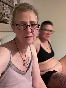 Curvy-Jinx online show from 4, 12, 2025