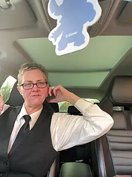 Curvy-Jinx online show from 28, 11, 2025