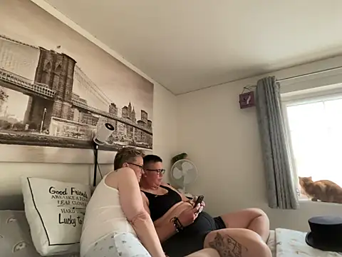 Curvy-Jinx online show from 14, 6, 2026