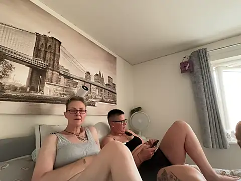 Curvy-Jinx online show from 21, 6, 2026