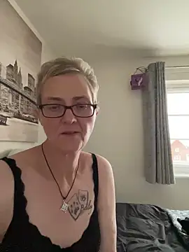 Curvy-Jinx online show from 19, 11, 2025