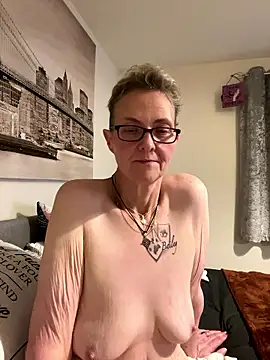 Curvy-Jinx online show from 8, 1, 2026