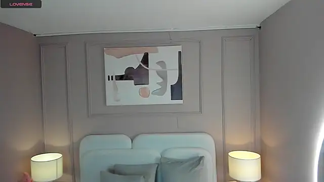 mia kisses2 online show from 11, 10, 2025