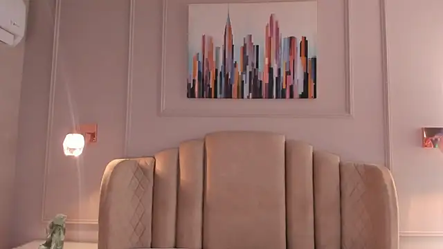 mia kisses2 online show from 9, 11, 2025