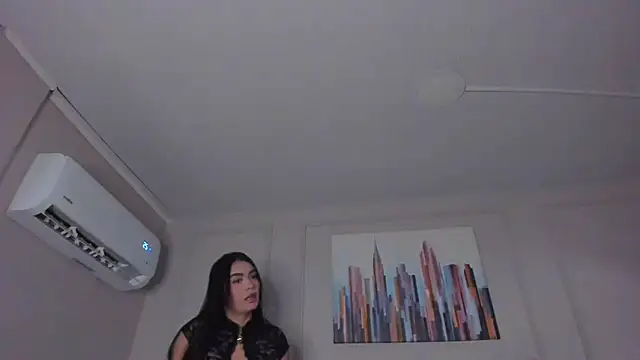 mia kisses2 online show from 7, 7, 2026