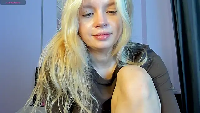 AlisaGoldie online show from 26, 9, 2025