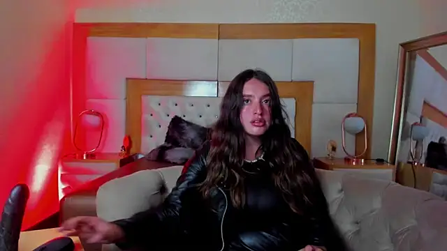 Snapshot of BrithaniKy chatting on 4, 11, 2025 BrithaniKy online show from 4, 11, 2025