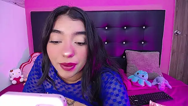 molly curvyhot online show from 28, 3, 2026