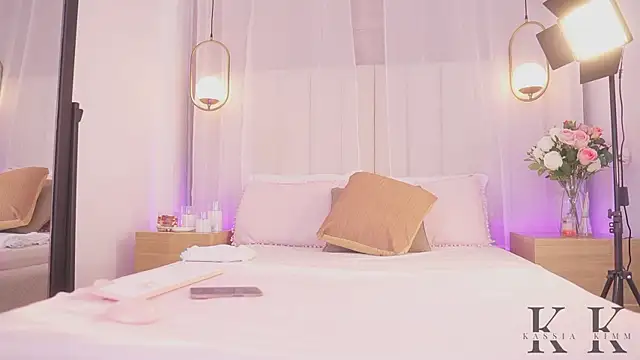 kassia kim online show from 14, 4, 2026