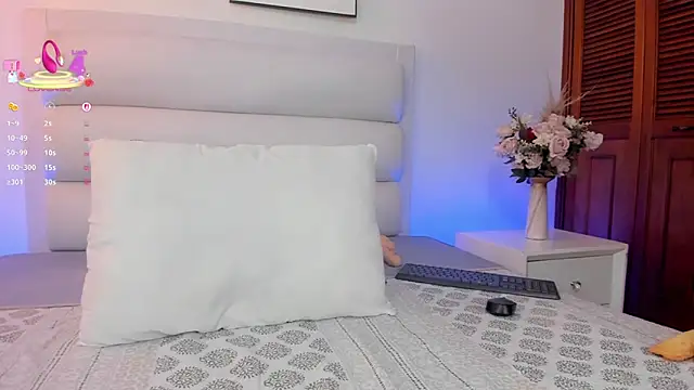 Natasha stone  online show from 22, 9, 2025
