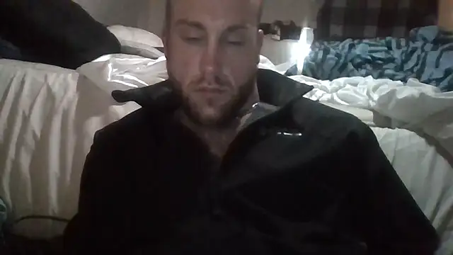 Luv2SuckBWC92 online show from 8, 3, 2026