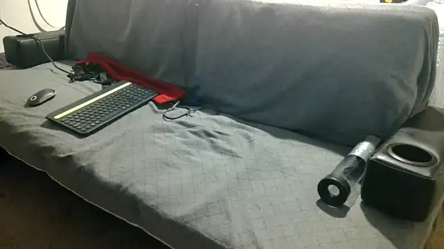 Luv2SuckBWC92 online show from 20, 11, 2025