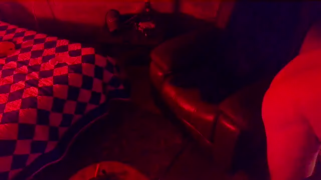 Luv2SuckBWC92 online show from 15, 12, 2025