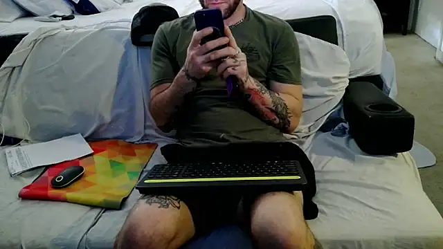 Luv2SuckBWC92 online show from 6, 10, 2025