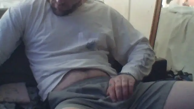 Luv2SuckBWC92 online show from 6, 2, 2026