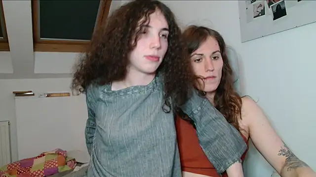 Snapshot of tsbubbles760 chatting on 16, 10, 2025 tsbubbles760 online show from 16, 10, 2025
