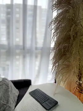 Sofi Leal online show from 12, 3, 2026