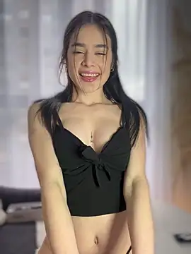 Sofi Leal online show from 8, 10, 2025